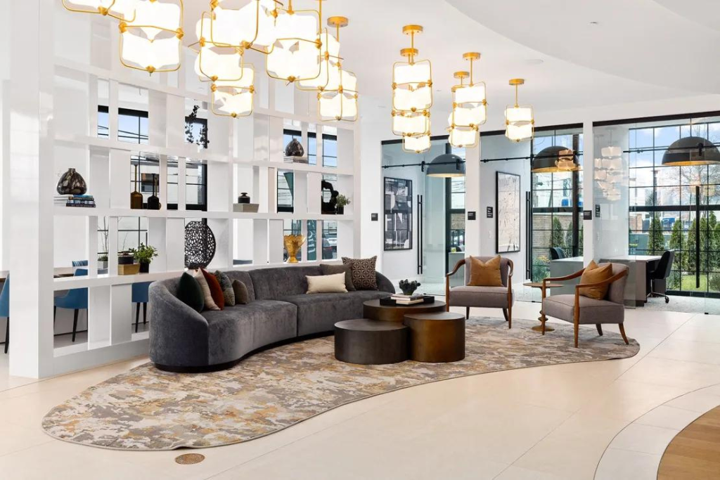 Choosing the Right Sofas and Lounge Chairs for High-Traffic Hotel Lobbies