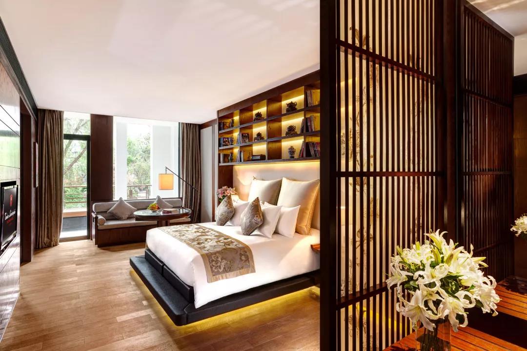 The Role of Custom Furniture in Luxury Hotels