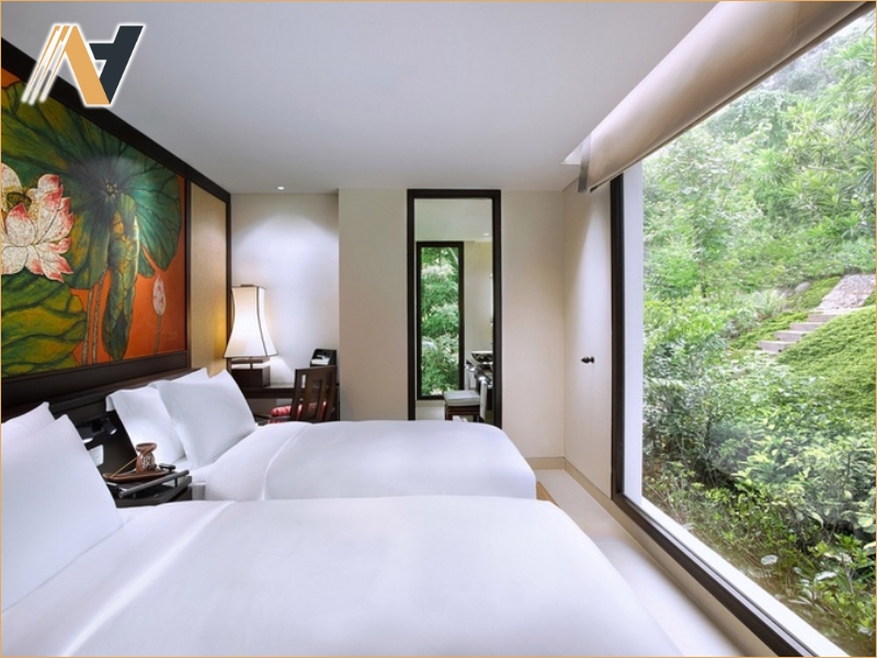 Flexibility in Modern Hotel Applications