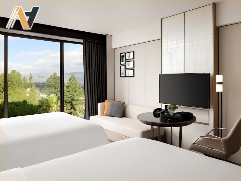 Planning hotel furniture layout to maximize visual space